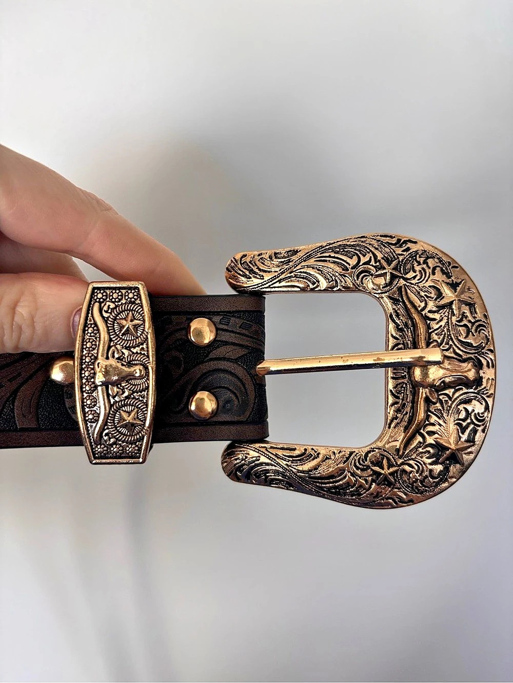 Vintage Western Cowgirl Belt – Ornate Gold Buckle (M)